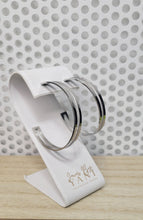 Load image into Gallery viewer, Arete Semi Circular Plateado /  STAINLESS STEEL
